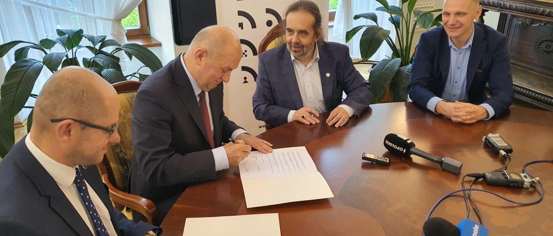Podpisanie umowy dotacji dla Uniwersytetu Opolskiego