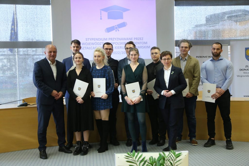 Stypendyści 2023 - studenci medycyny